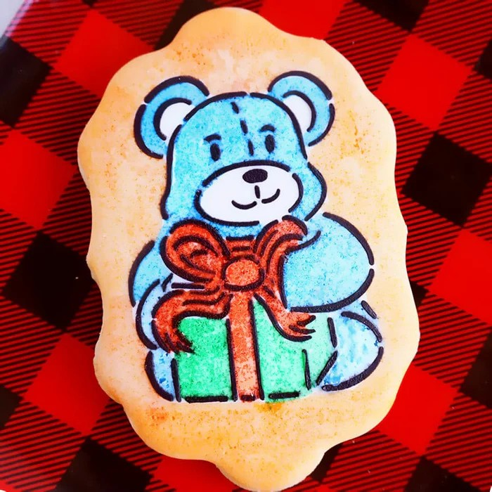 Paint your own cookie kit-Bear holding gift